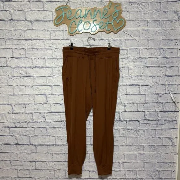 Lululemon Ready to Rulu High-Rise Jogger
Roasted Brown

Size 14 - Picture 6 of 15